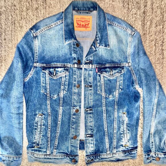 Levi's Levi Strauss Men's Blue Denim Wash Trucker Jacket in Blue Size Medium - Picture 11 of 13